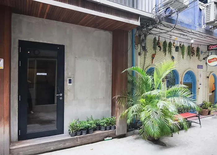 โกอินน์ สีลม - สถานีรถไฟฟ้าเซนต์หลุยส์ Go Silom - Bts Saint Louis